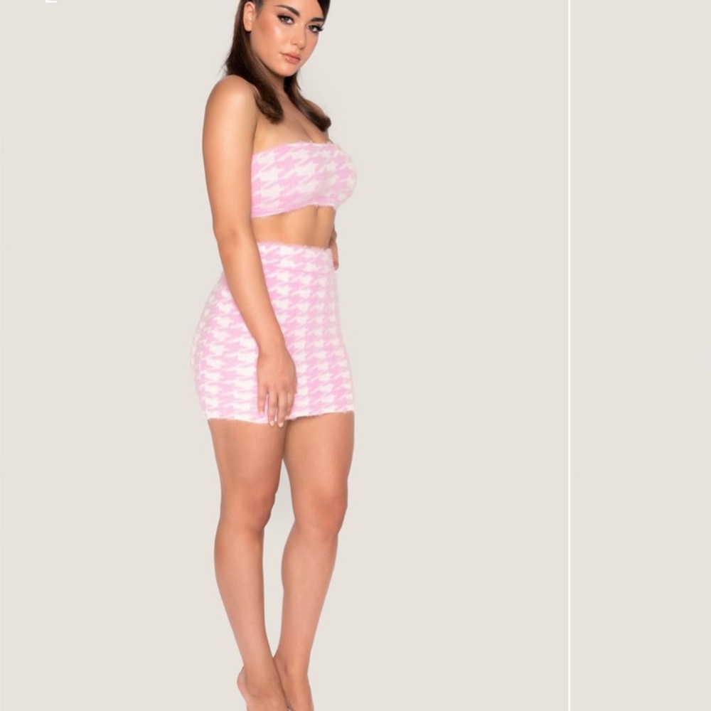 Meshki pink houndstooth short and tube top Outfit